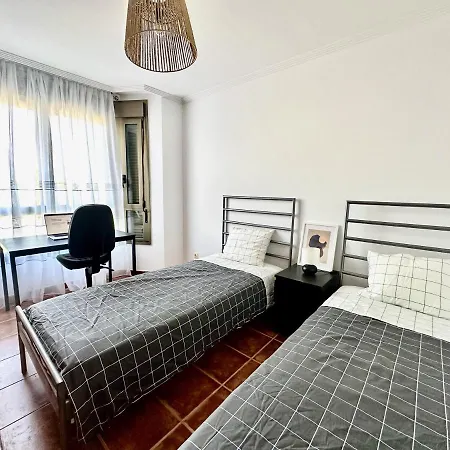 Pambnb - 250m To Beach, Family Pools, Wi-fi & Bbq Vakantiehuis *