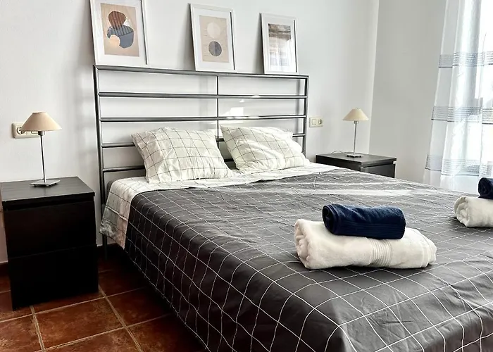 別荘 Pambnb - 250m To Beach, Family Pools, Wi-fi