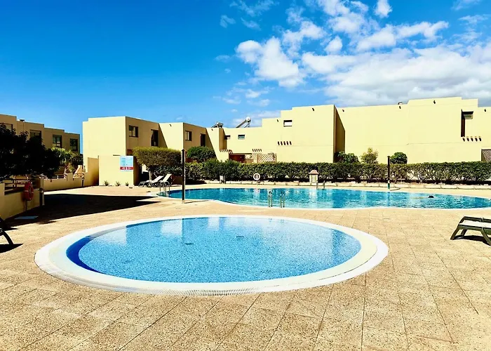 Pambnb - 250m To Beach, Family Pools, Wi-fi *